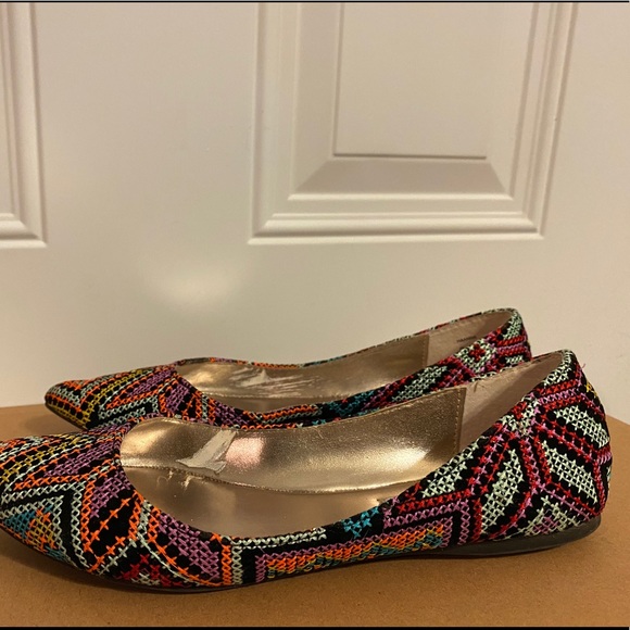 STEVE MADDEN Cross Stitch Haanna Flat - Picture 4 of 8